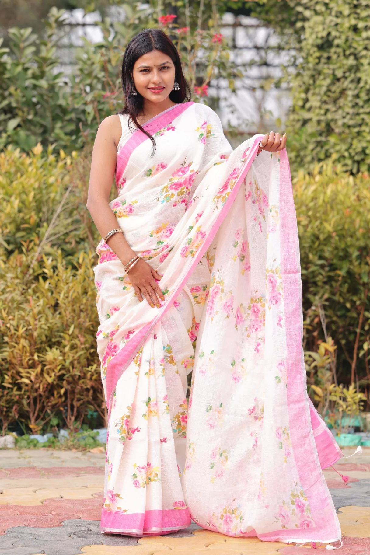 Premium Pure Linen Printed Saree - Image 1